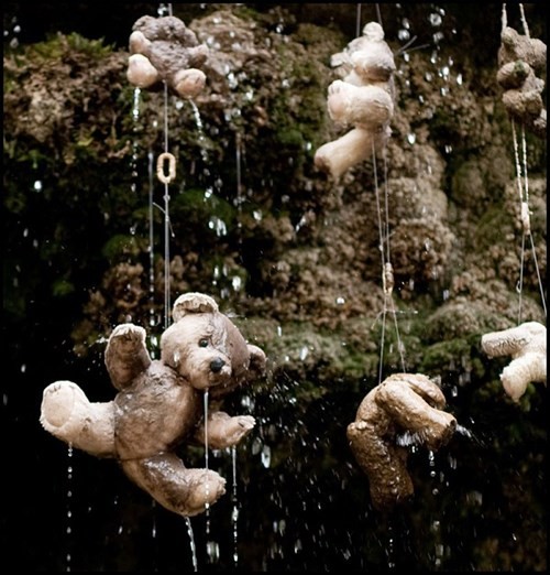 Hang[-]Petrifying[-]-[-]Nơi[-]có[-]nguồn[-]nước[-]lạ[-]biến[-]mọi[-]thứ[-]thành[-]đá